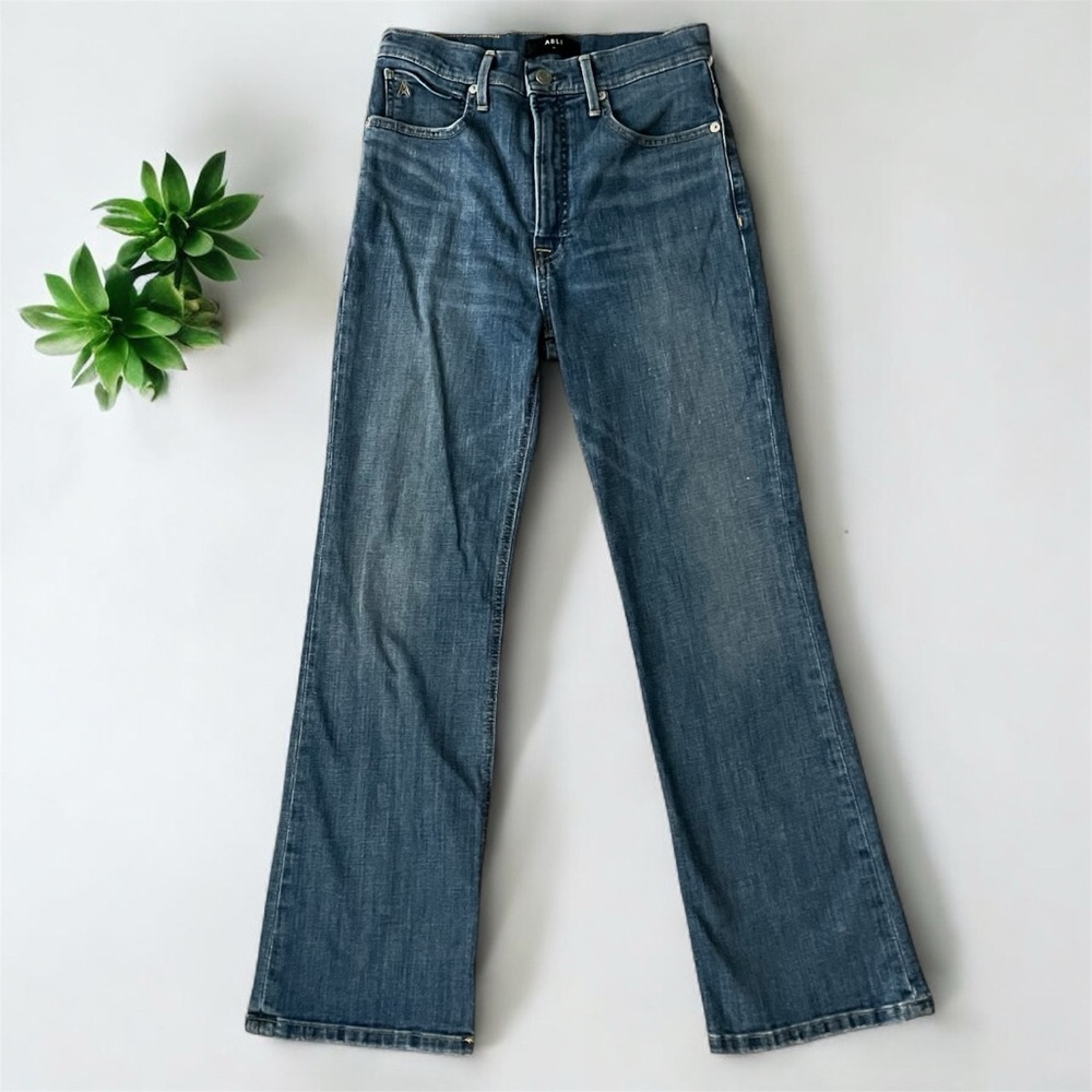 Able Medium Wash Mid-Rise Straight Size 26 with Stretch Jeans